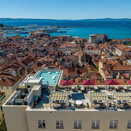 Szálloda Cornaro Split