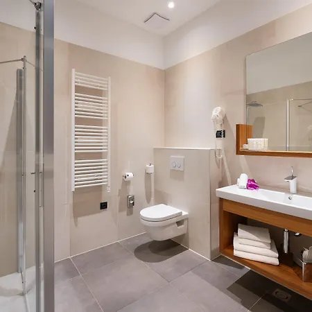 Hotell Cornaro 5*