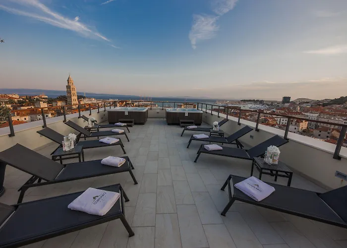 호텔 코르나로 5*