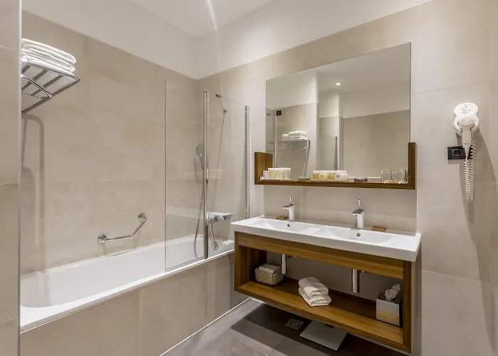 호텔 코르나로 스플리트